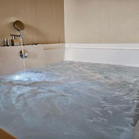 Il Tiglio Jacuzzi&Sauna Lucca Eksteriør bilde