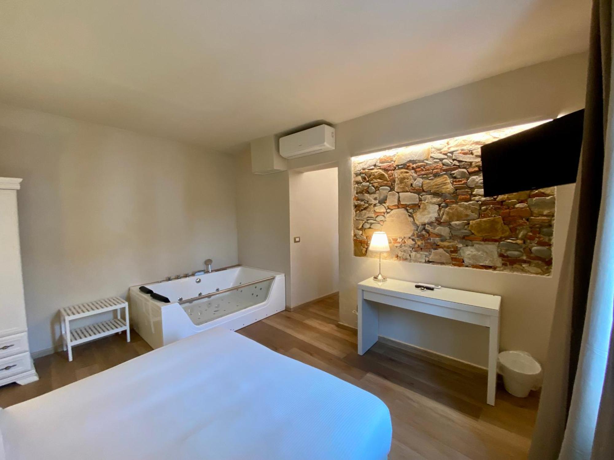 Il Tiglio Jacuzzi&Sauna Lucca Eksteriør bilde